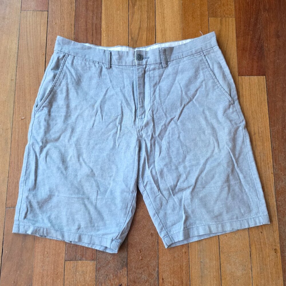 Old Navy Gray Tweed Style Ultimate Slim Flat Front Shorts Size 34